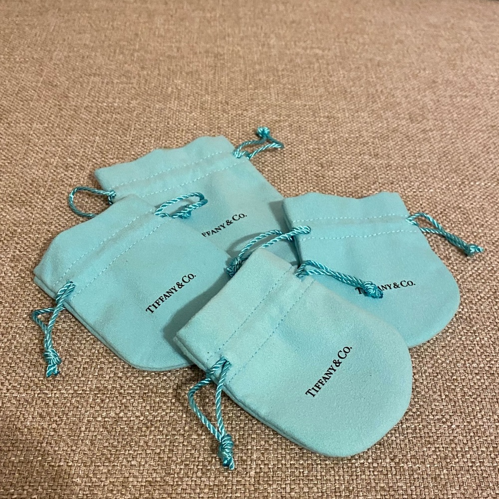 ASSORTED TIFFANY & CO JEWELRY DUST BAGS